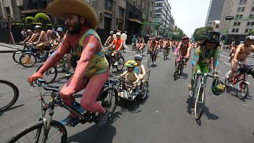 Обнаженные велосипедисты в Мехико