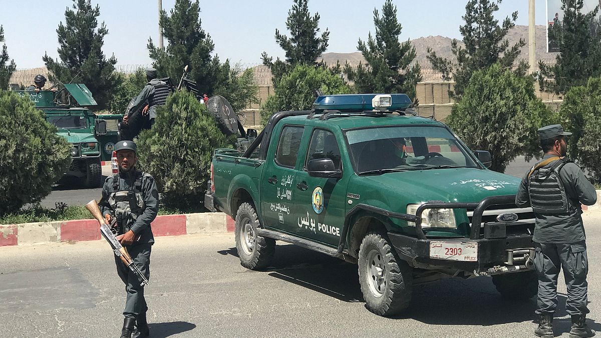 Az afgán kormány üdvözölte a tálibok fegyverszünetét 