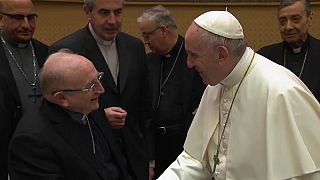 El papa Francisco acepta la renuncia de tres obispos chilenos