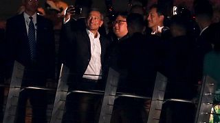 Selfie Kim Jong Un et chef de la diplomatie Singapour.