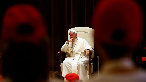 Chile: Papst akzeptiert Rücktritt von drei Bischöfen Chile: Papst akzeptiert Rücktritt von drei Bischöfen