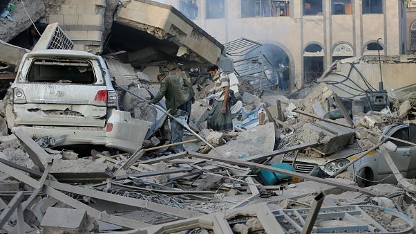 Yemen: Çatışmalar şiddetlendi, Hudeyde limanı yeniden kapanabilir Yemen: Çatışmalar şiddetlendi, Hudeyde limanı yeniden kapanabilir