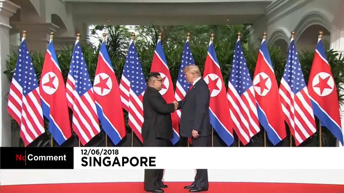 Poignée de main historique Trump-Kim