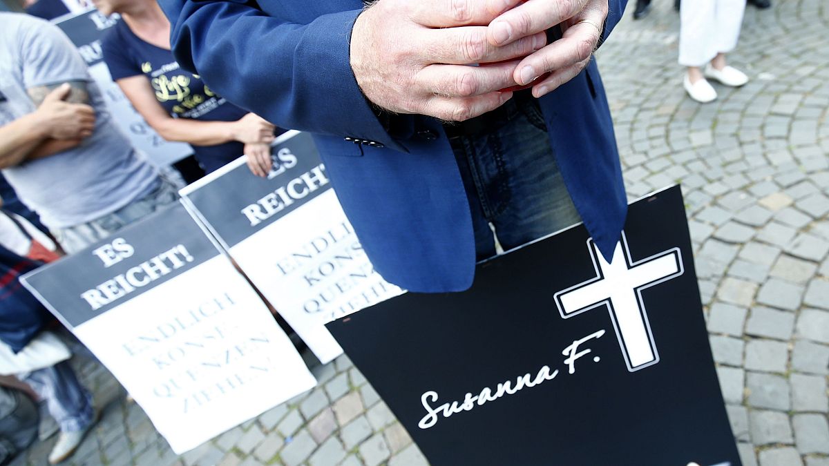 Manifestation d'extrême droite à Mainz, en Allemagne, en mémoire de Susanna