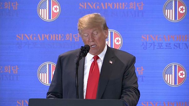 Singapore, Trump: "Smettiamo di giocare alla guerra" Singapore, Trump: "Smettiamo di giocare alla guerra"