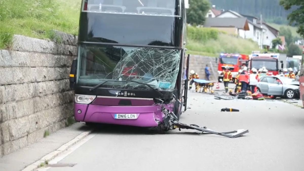 Germania: scontro fra auto e bus di studenti britannici