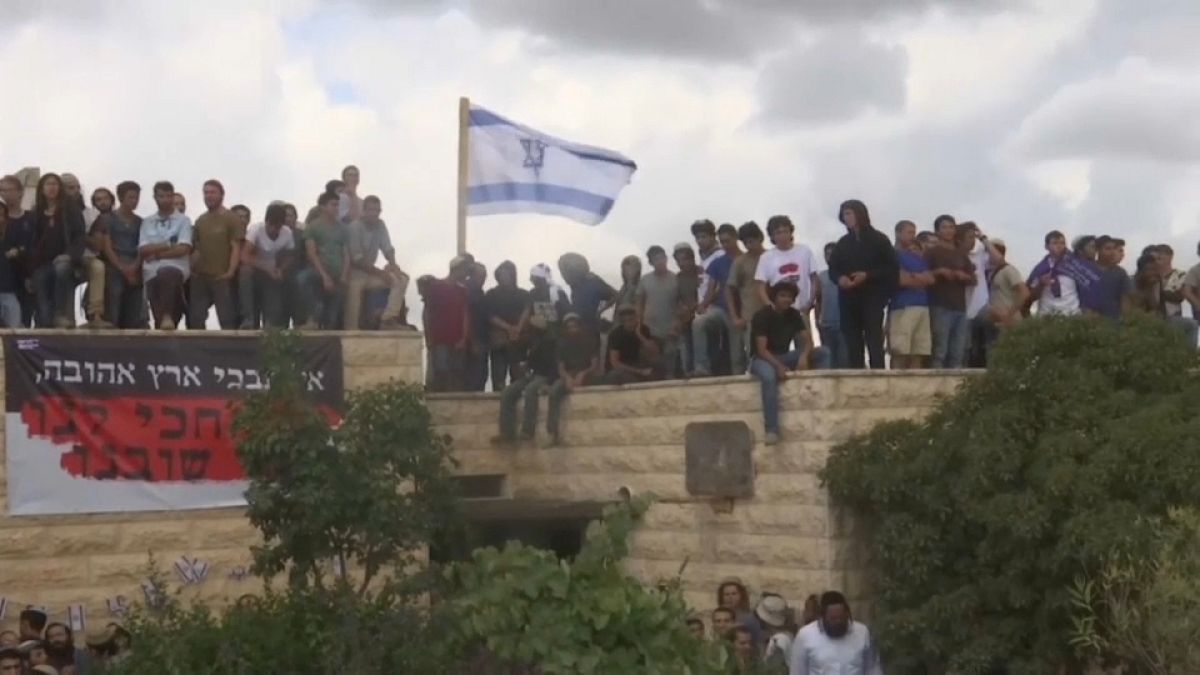 Israeli settlers evicted after lengthy court battle