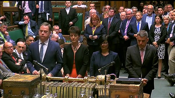 May consigue por la mínima que el Parlamento no tenga el control sobre el Brexit May consigue por la mínima que el Parlamento no tenga el control sobre el Brexit