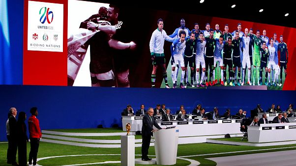 الملف الأمريكي الثلاثي المشترك يفوز بتنظيم منافسات كأس العالم 2026 لكرة القدم متفوقا على الملف المغربي الملف الأمريكي الثلاثي المشترك يفوز بتنظيم منافسات كأس العالم 2026 لكرة القدم متفوقا على الملف المغربي
