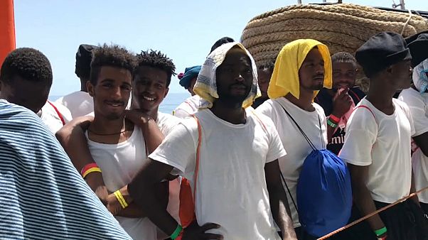 L'odissea dell'Aquarius in rotta verso la Spagna L'odissea dell'Aquarius in rotta verso la Spagna