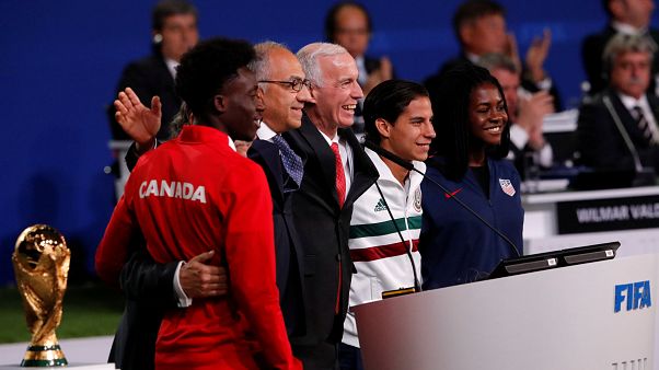 Estados Unidos, México e Canadá vão organizar o Mundial de 2026 Estados Unidos, México e Canadá vão organizar o Mundial de 2026