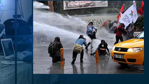 Brüksel'de Türk gazetecilere destek sergisi Brüksel'de Türk gazetecilere destek sergisi