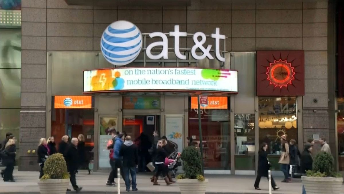 AT&T gets go-ahead to buy Time Warner for 100 billion euros
