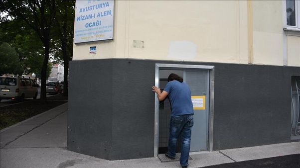 Avusturya'da kapatılan Türk camisi yeniden açıldı Avusturya'da kapatılan Türk camisi yeniden açıldı