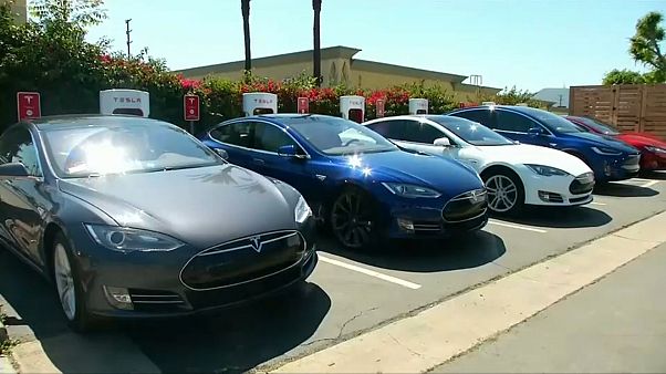 Tesla despede 9% dos trabalhadores Tesla despede 9% dos trabalhadores