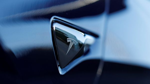 Tesla kommt ins Schleudern: 3000 Jobs sind gekündigt Tesla kommt ins Schleudern: 3000 Jobs sind gekündigt