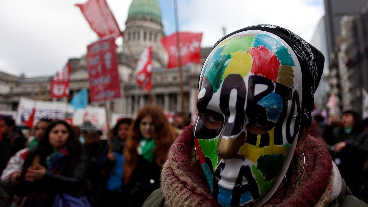 Abstimmung über Abtreibung spaltet Argentinien