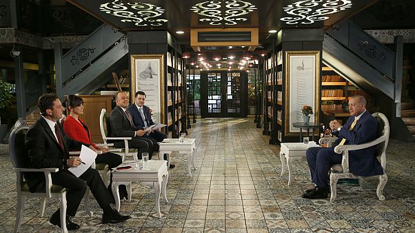 Erdoğan: Seçim sonrası ilk işimiz OHAL'i kaldırmak Erdoğan: Seçim sonrası ilk işimiz OHAL'i kaldırmak