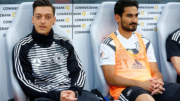 Auch bei der WM Pfiffe gegen Özil und Gündogan? Auch bei der WM Pfiffe gegen Özil und Gündogan?