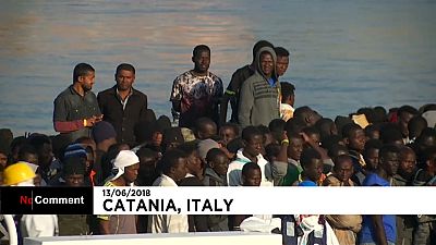 Italie : plus de 900 migrants débarquent en Sicile