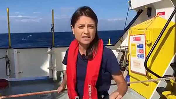 Viharos széllel küzd az Aquarius mentőhajó Viharos széllel küzd az Aquarius mentőhajó
