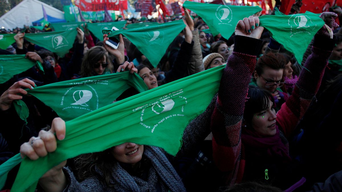 Los diputados de Argentina aprueban la despenalización del aborto