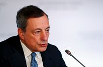 Draghi prevé menos crecimiento y más inflación para la eurozona
