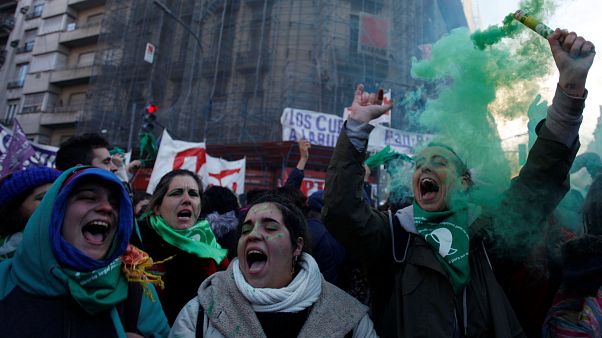 Aprovada alteração à lei do aborto Aprovada alteração à lei do aborto