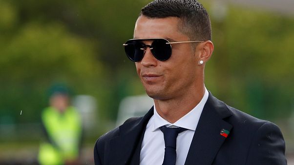 Spanische Medien: Cristiano Ronaldo muss 18,8 Mio. Euro Steuern nachzahlen Spanische Medien: Cristiano Ronaldo muss 18,8 Mio. Euro Steuern nachzahlen