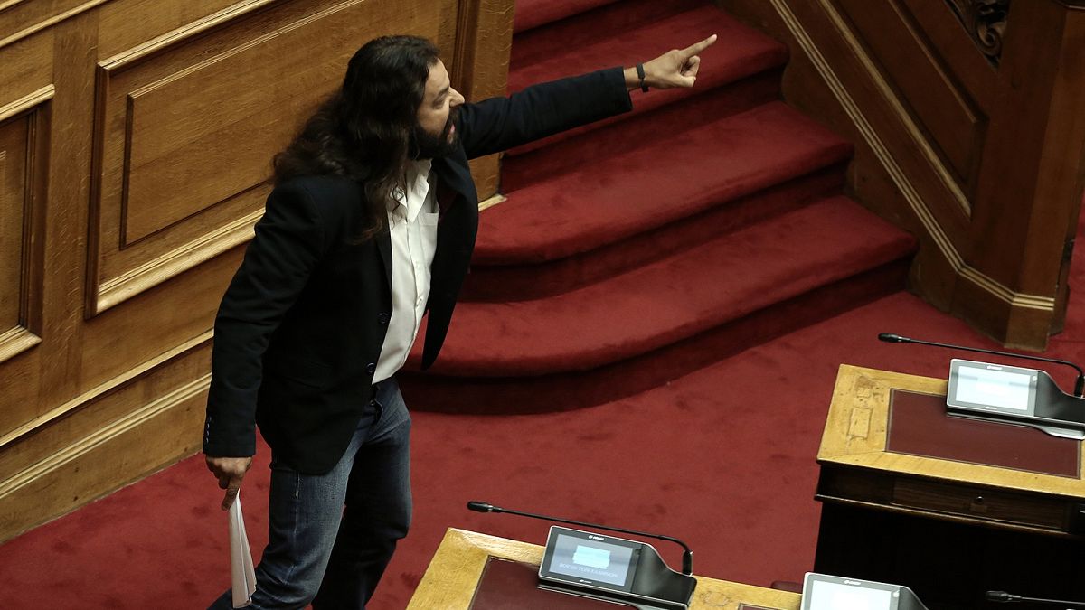 Putschaufruf im griechischen Parlament