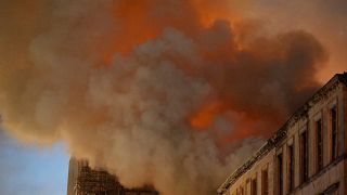 Incêndio volta a devastar Escola de Artes de Glasgow