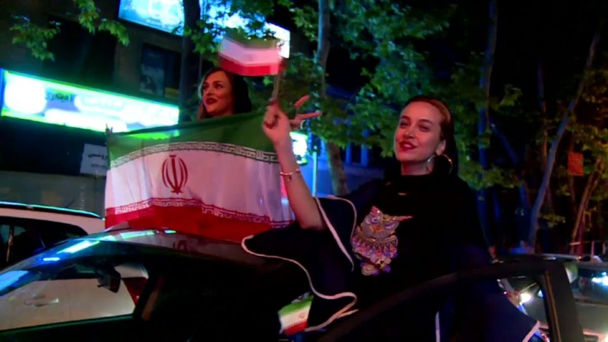 شاهد كيف احتفل الإيرانيون بفوزهم على المغرب في أول موعد لهم بالمونديال