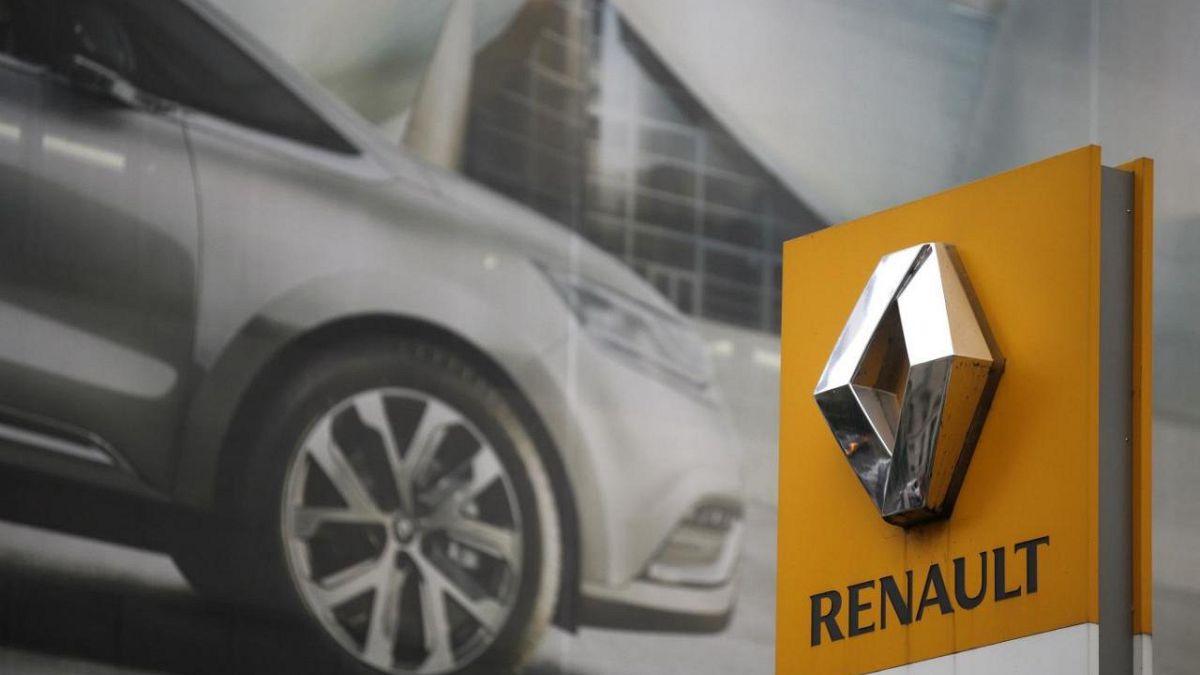Renault ABD'nin yaptırım tehditlerine rağmen İran pazarında kalacak