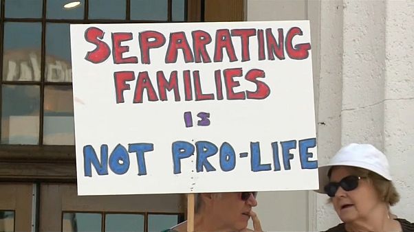 Protest gegen die Trennung von Kindern illegaler Einwanderer Protest gegen die Trennung von Kindern illegaler Einwanderer