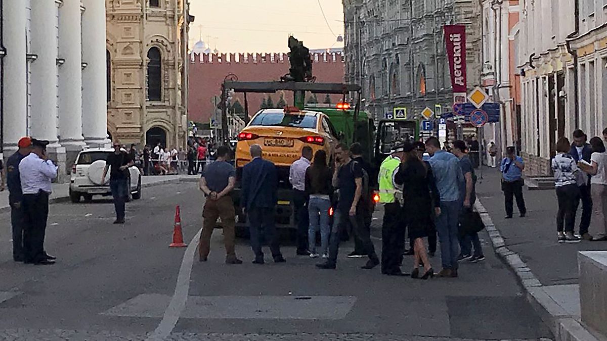 Táxi atropela adeptos do Mundial em Moscovo