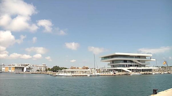 Porto de Valência prepara chegada de migrantes Porto de Valência prepara chegada de migrantes