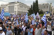Tsipras gewinnt Vertrauensabstimmung - Proteste vor dem Parlament