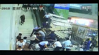 شاهد: انهيار مفاجئ في مركز سياحي شمال الصين