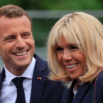 عشاق الموسيقى الإلكترونية في حفل ساحة الإليزيه، فهل يحضره ماكرون وزوجته؟
