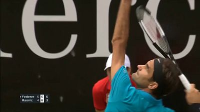 Fabulous Federer hits top form on comeback