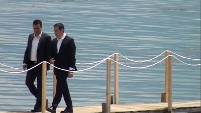 Mogherini: "Accordo storico tra Grecia e Macedonia"