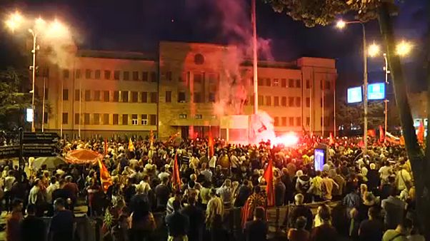 Nem mindenki örül a névvitát rendező egyezségnek Nem mindenki örül a névvitát rendező egyezségnek