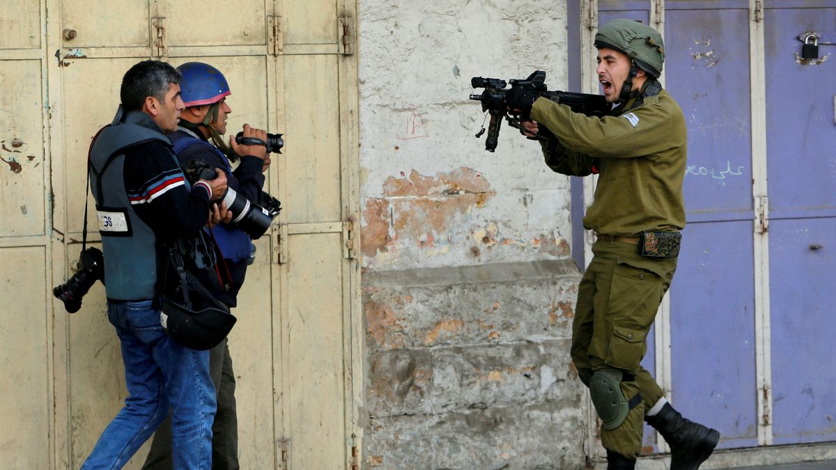 Görev başındaki İsrail askerlerini görüntülemek yasaklanıyor