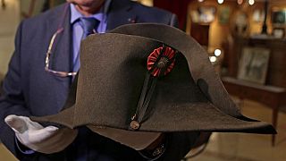 Napolyon'un savaş şapkası 350 bin Euro'ya satıldı