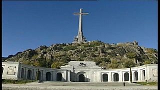 İspanya diktatör Franco'yu mezarından çıkarıyor, Franco'yu övmek suç olacak