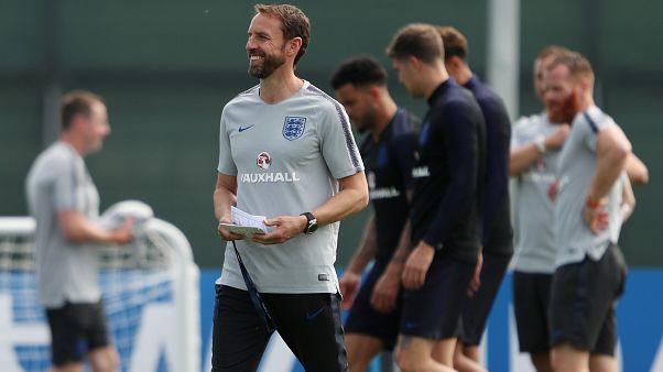 England greift ins Turnier ein England greift ins Turnier ein