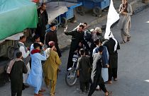 Afghanistan: talebani indignati per i selfie durante la tregua