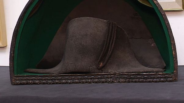 350 тысяч евро за треуголку Наполеона 350 тысяч евро за треуголку Наполеона