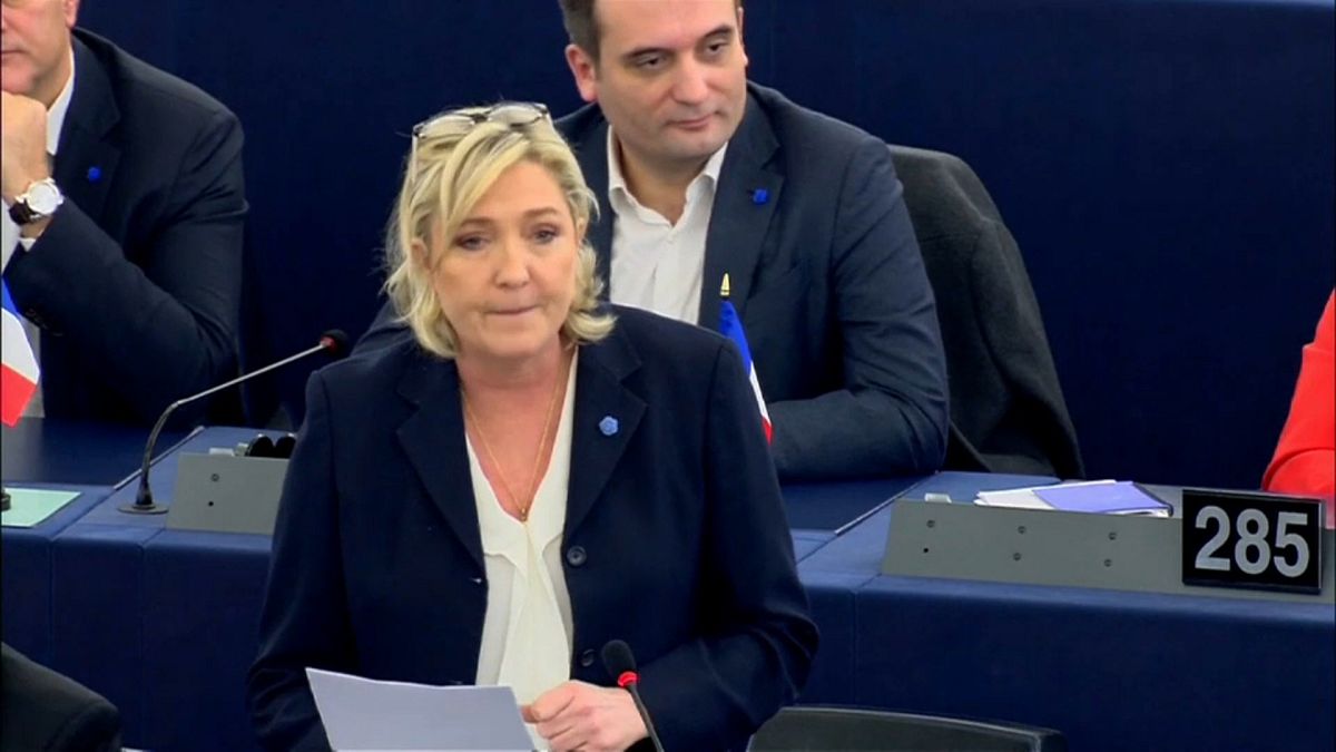 Marine Le Pen muss 300 000 Euro zurückzahlen 
