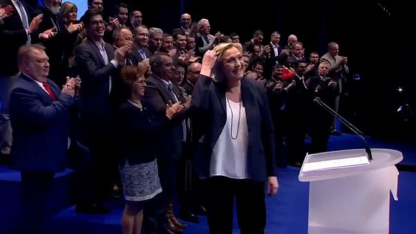 Марин Ле Пен придется вернуть деньги Европарламенту Марин Ле Пен придется вернуть деньги Европарламенту